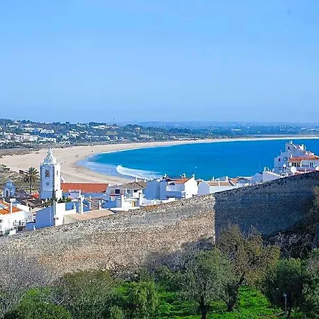 Hotel B17 - The Stunning Seaview